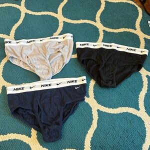Nike Dri-fit Briefs (set of three)